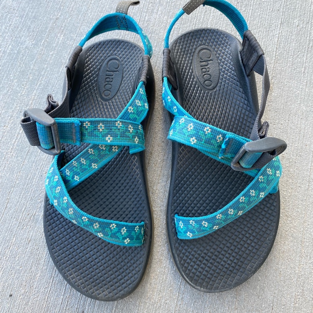Girls size 4 champs, great used condition